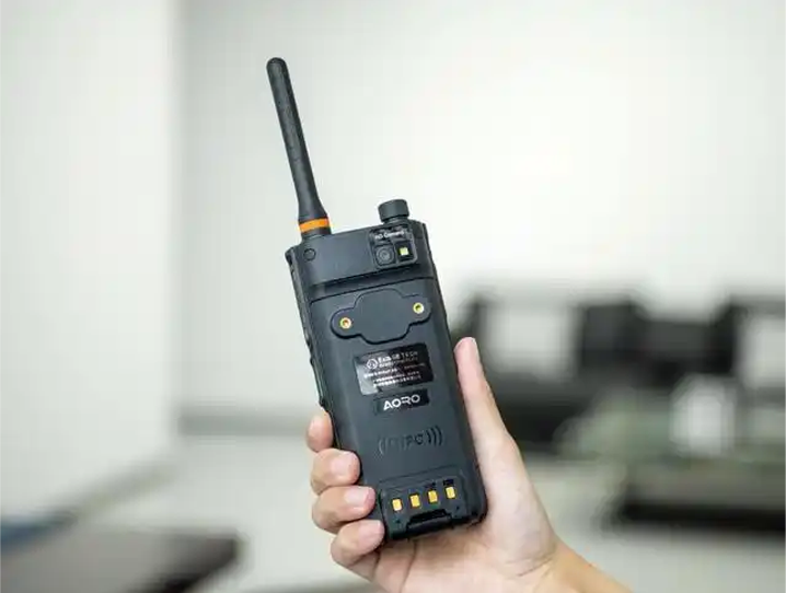 防爆手机的技术革新与产业应用：引领工业安全通讯新篇章